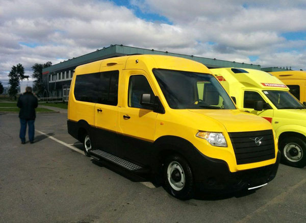 Названа цена на наследника «Буханки»: новый микроавтобус УАЗ будет в 2 раза дороже старого (фото)