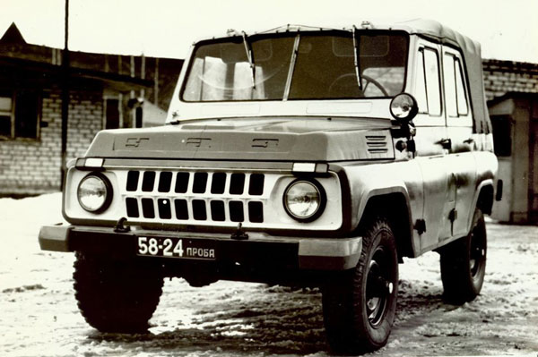 Журналисты нашли неизвестные патенты на рестайлинговый УАЗ-469 и Патриот-лимузин (фото)