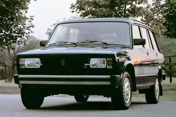 В Канаде на 2104 и 2105 устанавливали даже 3-х ступенчатый автомат от Chevrolet Chevette. А в Финляндии и вовсе оснастили турбонаддувом! 